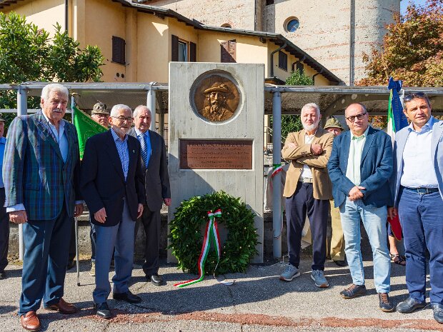 2026-09-20 Inaugurazione Stele Francesco Daverio